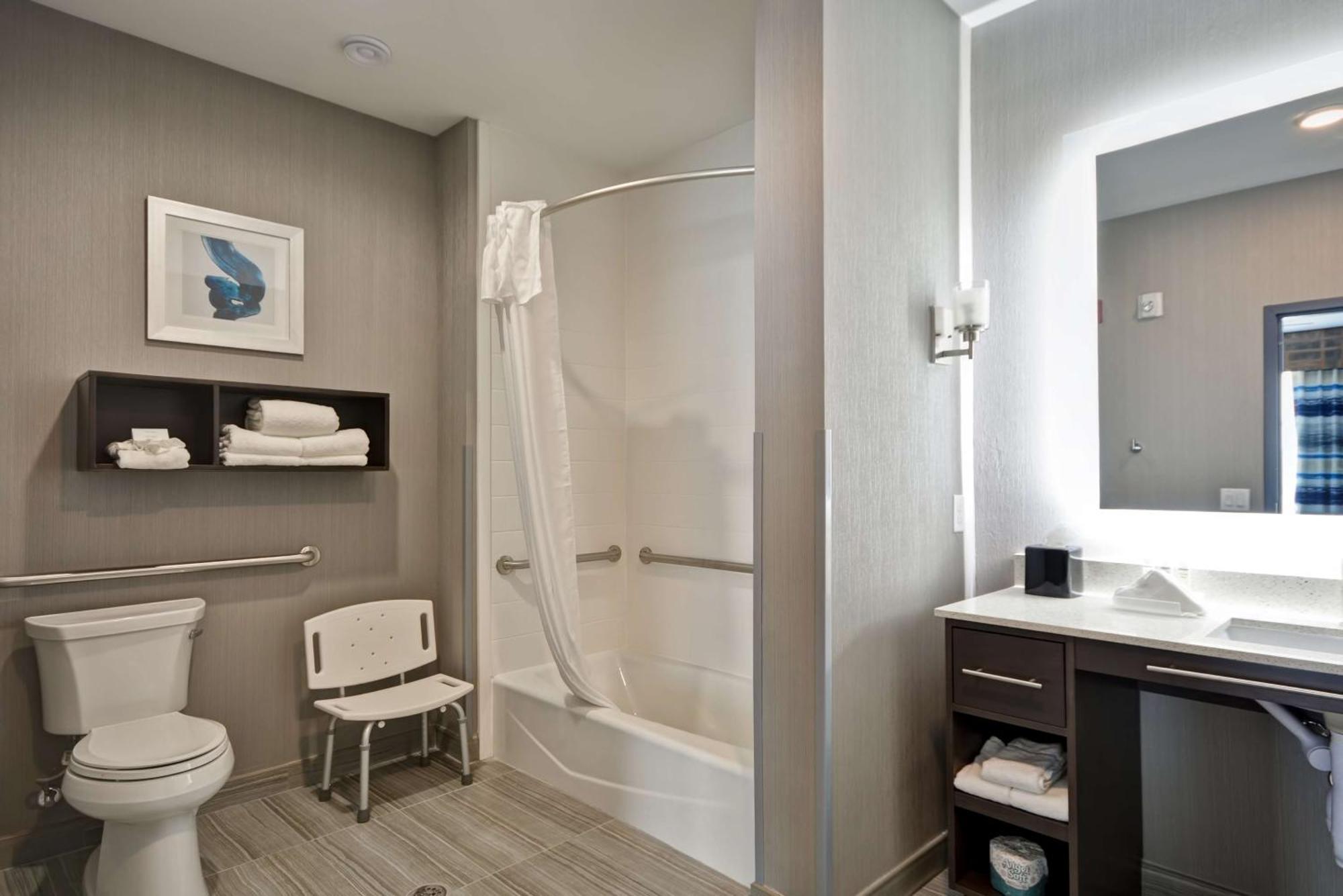 Hotel Homewood By Hilton Conroe